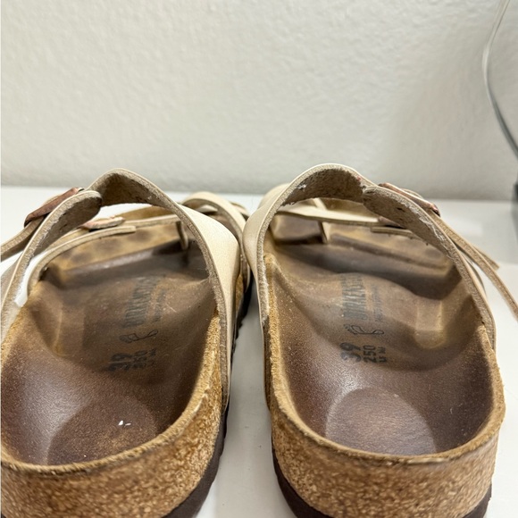 Birkenstock Women's Tan Sandals - Picture 5 of 7